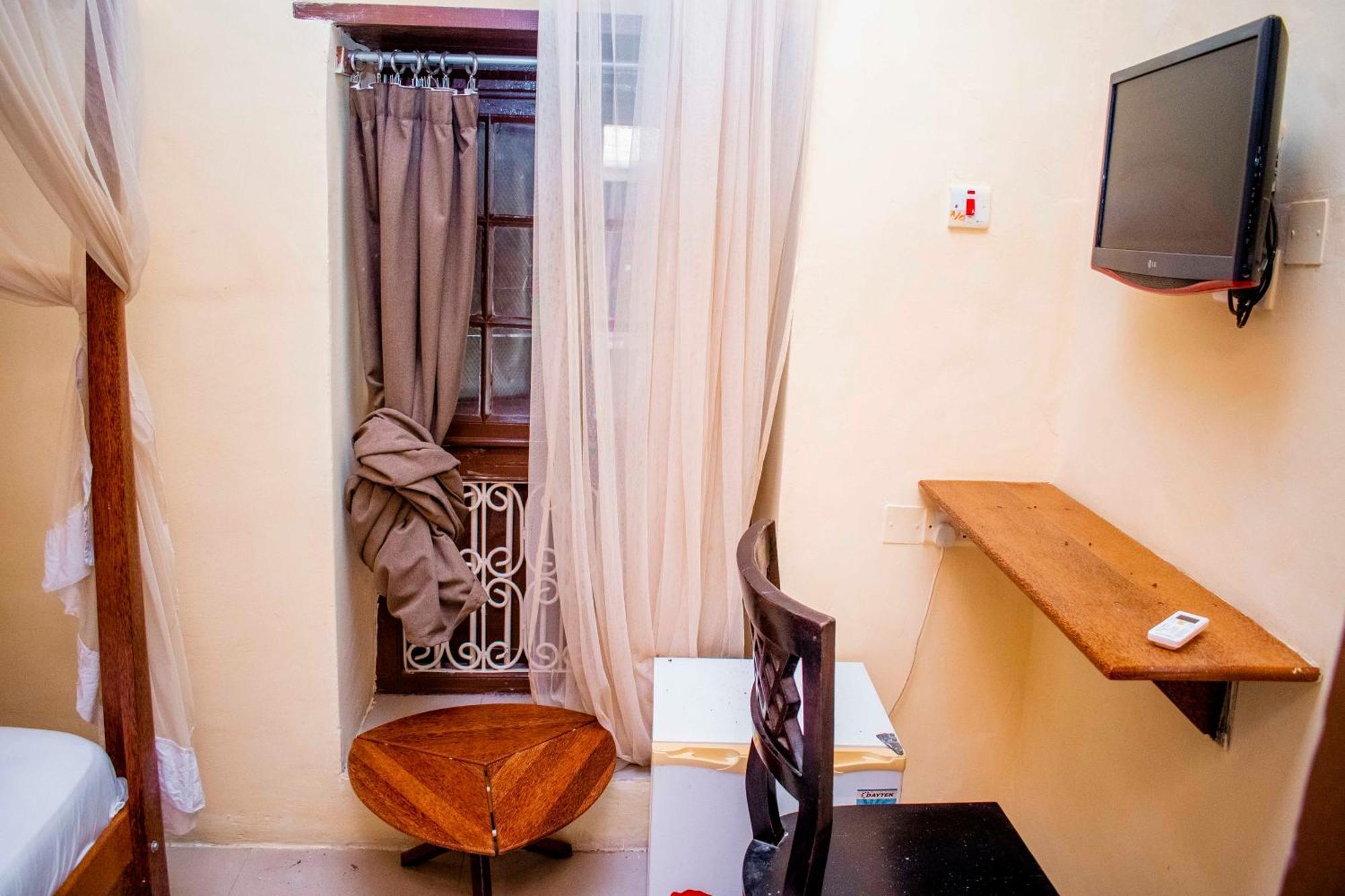 The Island Stone Town Hotel Zanzibar ภายนอก รูปภาพ